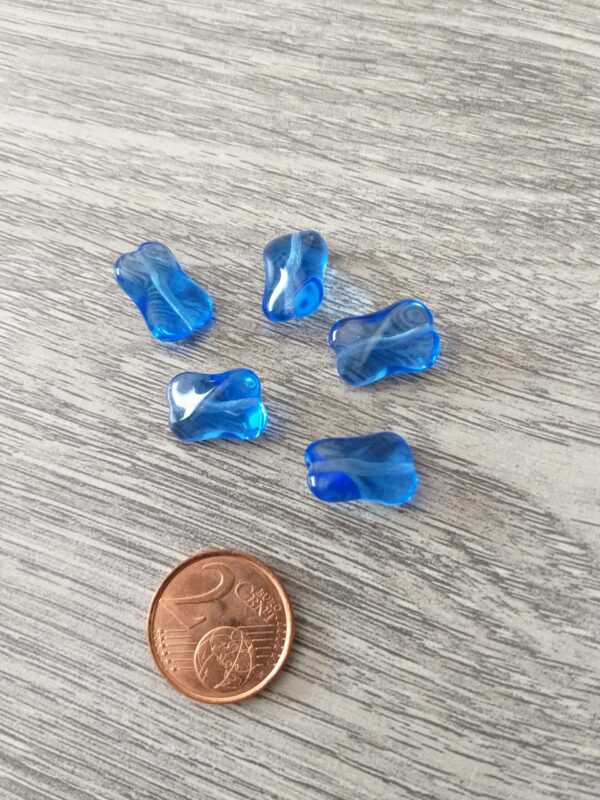 Rechthoekige glaskraal saffiier blauw kleur (geperste glaskralen) - kronkelende glaskralen (2)