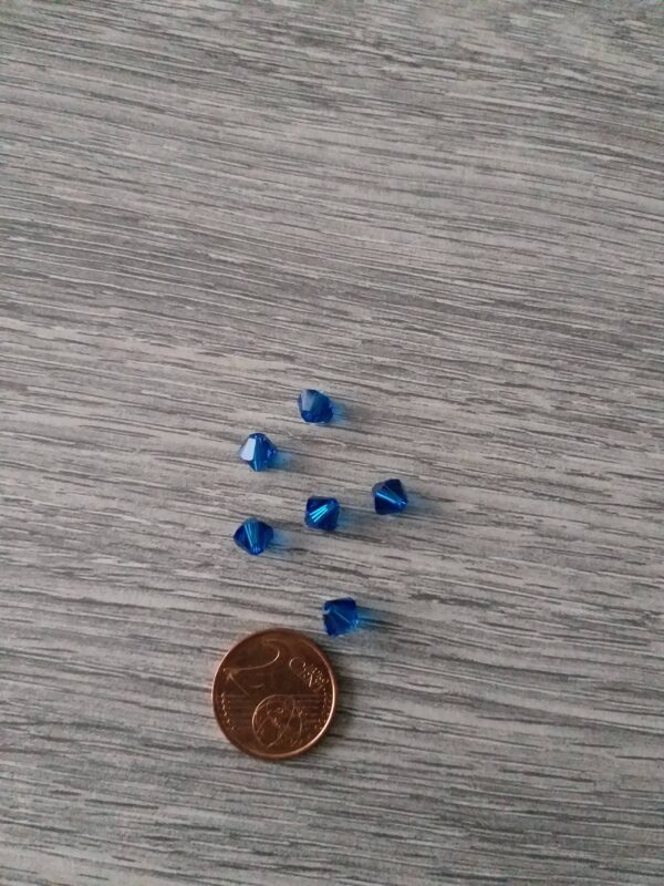 warovski Xilion bead (5328) capri blue - blauw (bicone) (2)