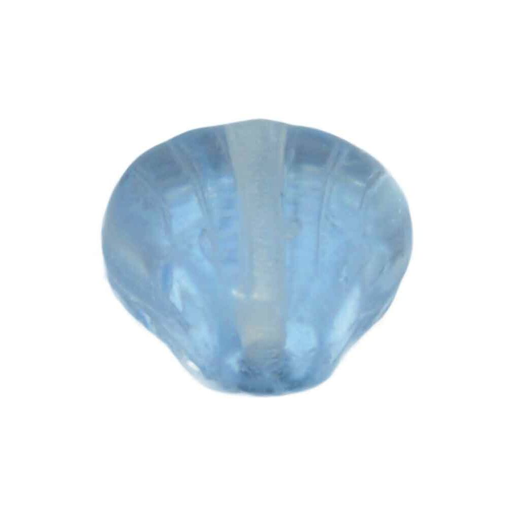 Transparante lichtblauwe glaskraal in schelpvorm
