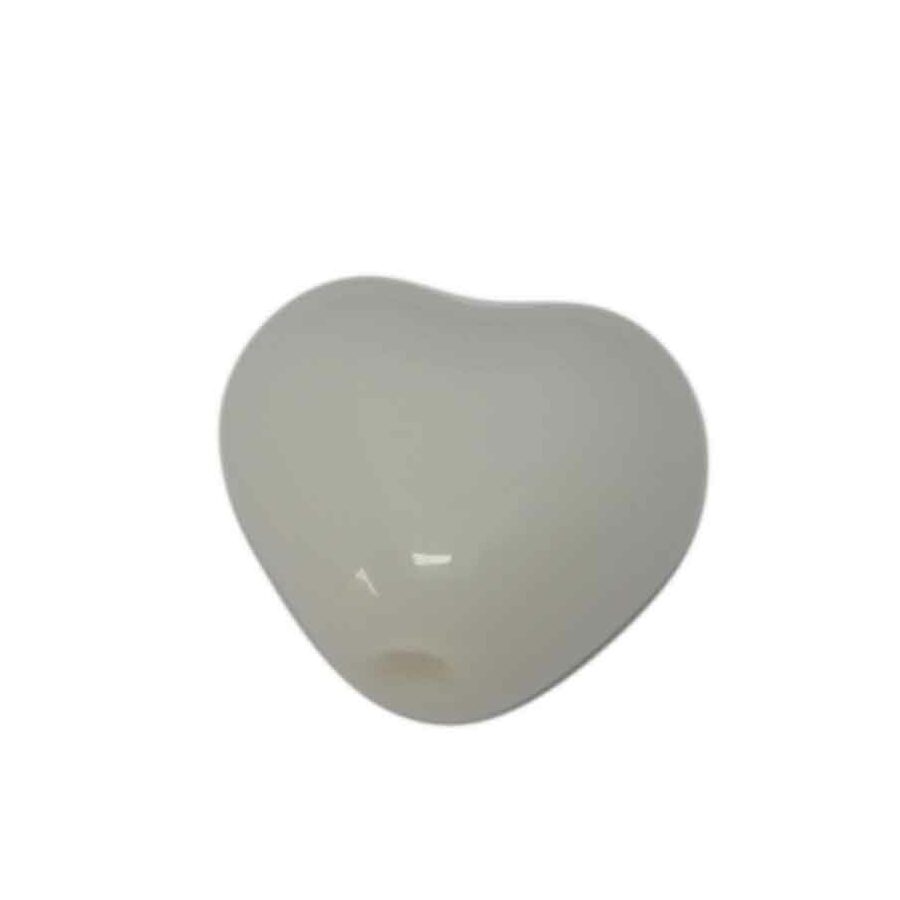 Witte hartvormige glaskraal