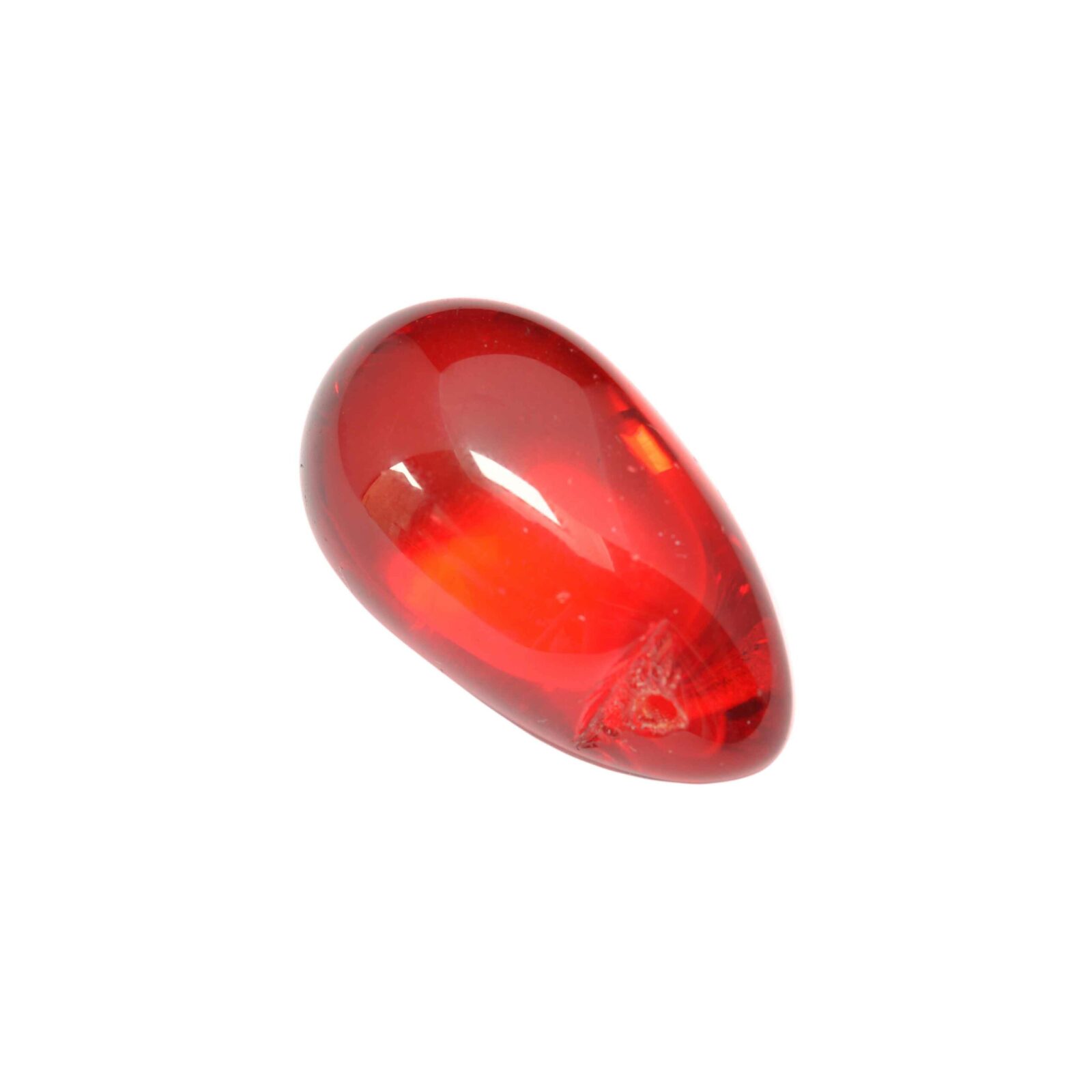 Rode glaskraal in de vorm van een druppel