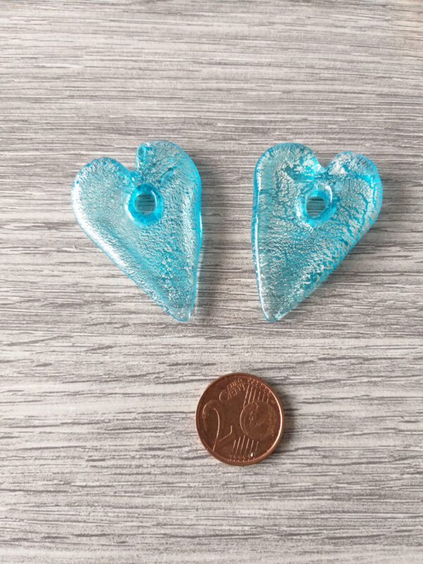 Venetiaanse hartvormige glaskraal blauw 2