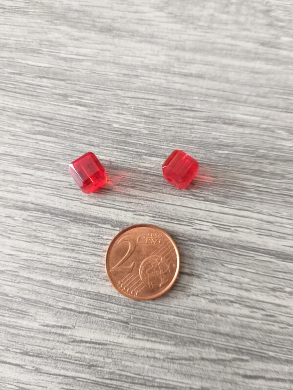 Rode kubus glaskraal ( 8 mm) 2