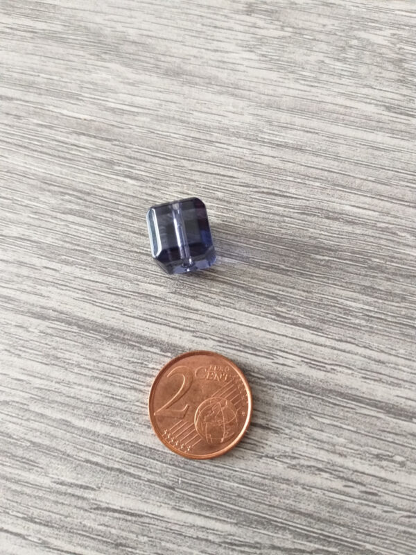 Paarse kubus glaskraal (11 mm) 2