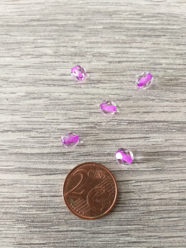 Kristal kleurige facet glaskraal met paarse opvulling 2