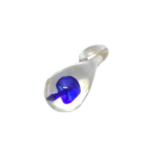 Kristal kleurige Venetiaanse glaskraal met blauwe kwal in de vorm van een druppel