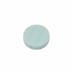 Lichtblauwe ronde acryl kraal met 2 strepen