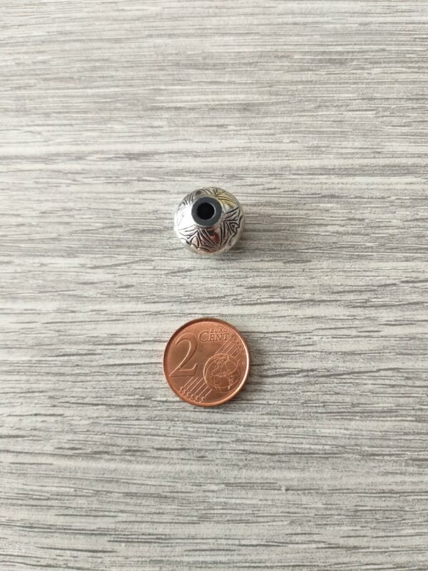 Zilverkleurige ronde kunststof kraal (16 mm) 2