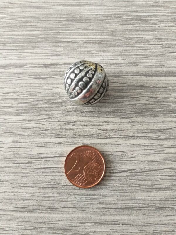 Zilverkleurige ronde kunststof kraal (20 mm) 2