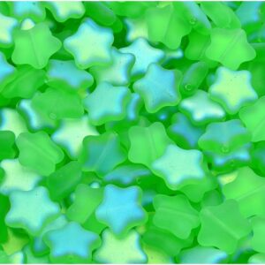 Groene glaskraal in de vorm van een ster met glans