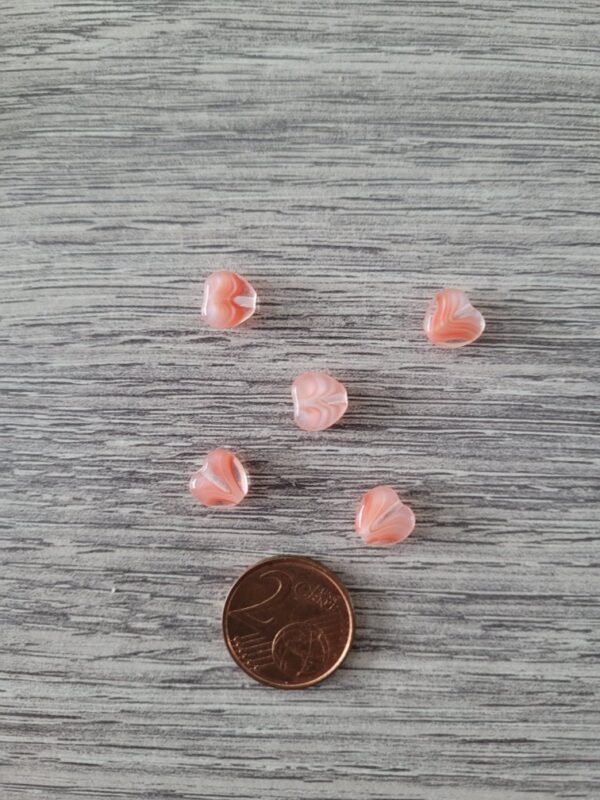 Rode/roze/kristal kleurige glaskraal in de vorm van een hart 2