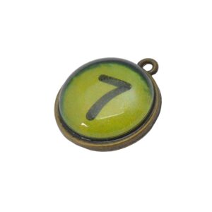 Bronskleurige/groene ronde bedel met zwarte nummer 7