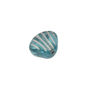 Blauwe/zilverkleurige glaskraal in de vorm van een schelp