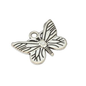 Zilverkleurige bedel – vlinder
